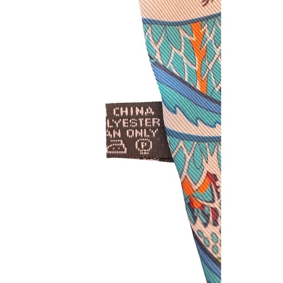 2/$15 NWT 100% Silk Jungle Print Double-Sided Ribbon Style Multicolor - Picture 7 of 8